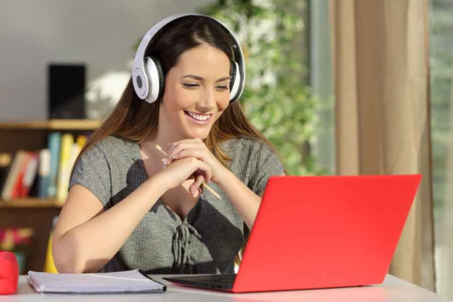How Can I Make My Online Lessons More Engaging? 8 Great Ideas I Use